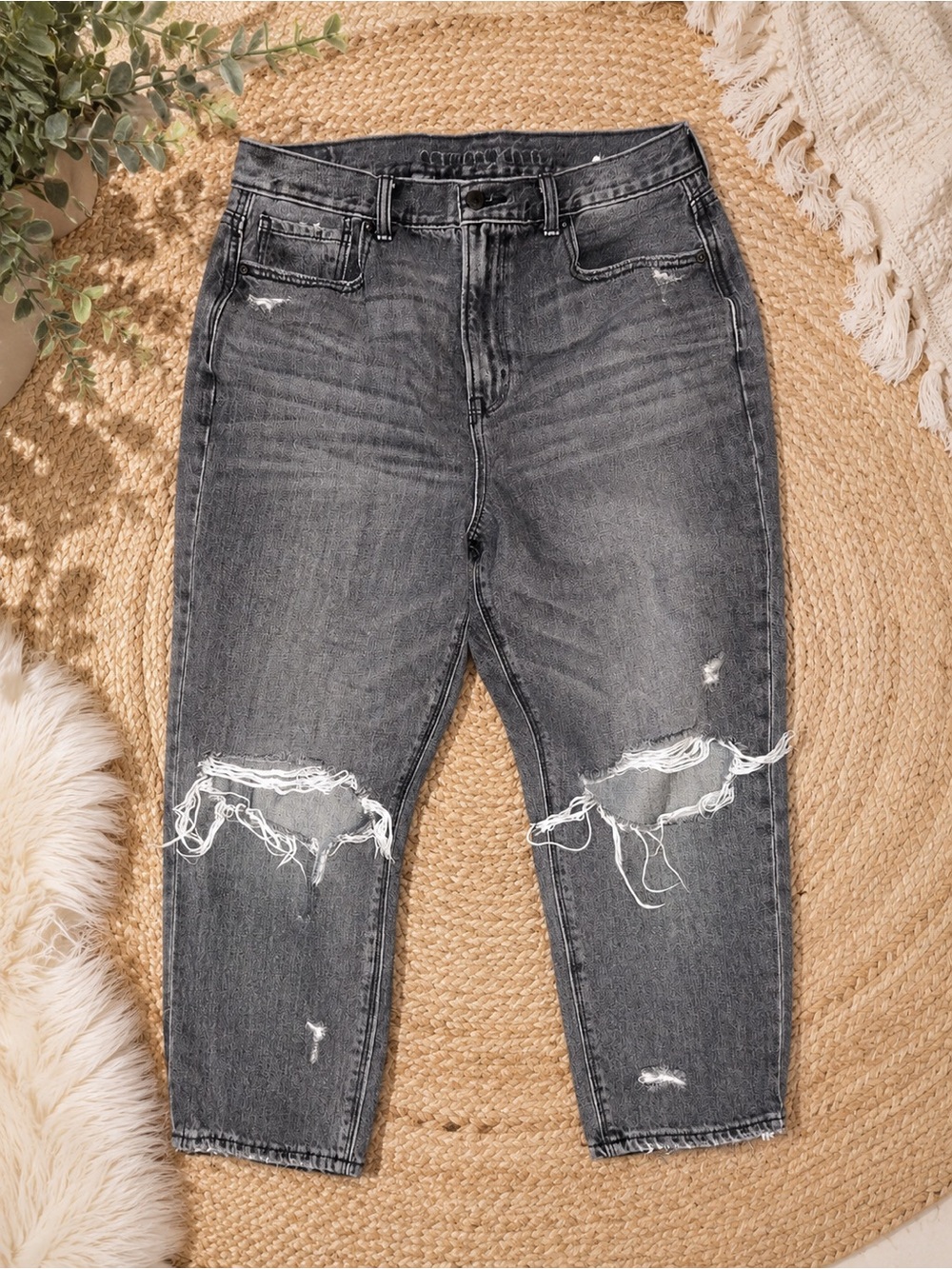 American Eagle Outfitters Distressed Charcoal/Gray Wash Boyfriend Jeans - Picture 3 of 8